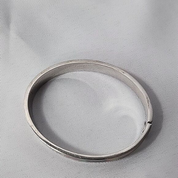 Christian Lacroix Colorful Hinged Bracelet With Safety - Picture 15 of 15